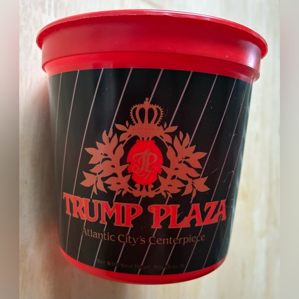 TRUMP PLAZA: Atlantic City, Casino Coin Bucket